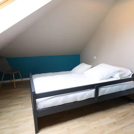 Spacieux Et Lumineux Gite En Auvergne Avec Terrasse, Proche Randos Et Sites Historiques - Fr-1-742-330 Appartement